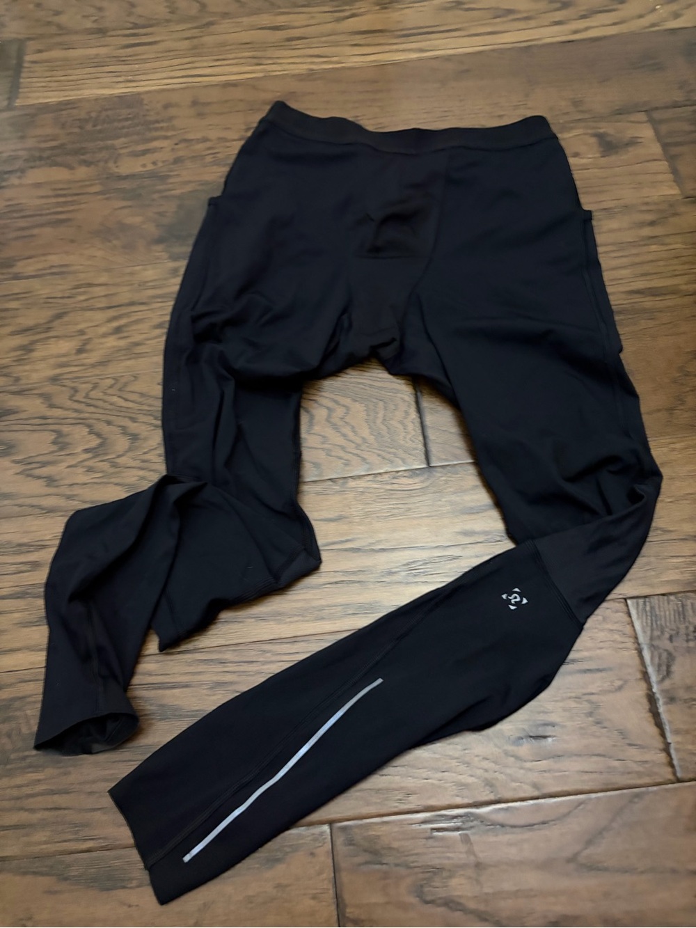 Lululemon men’s running under tight